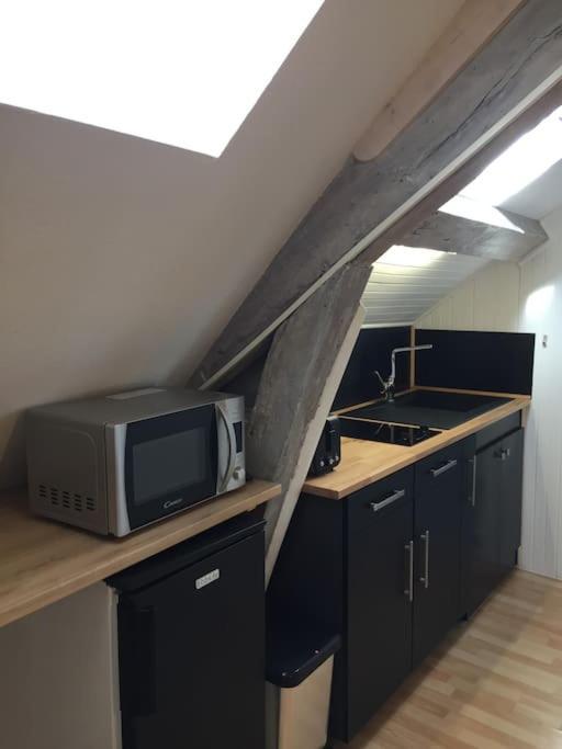 Rennes: Studio 4 Couchages, Proche Commerces, Bus. Exteriör bild