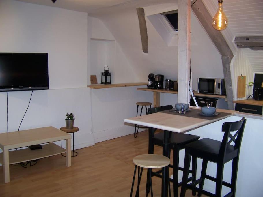 Rennes: Studio 4 Couchages, Proche Commerces, Bus. Exteriör bild